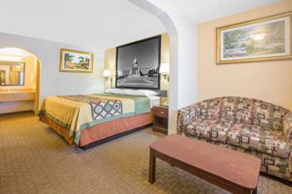 SUPER 8 BY WYNDHAM IDABEL 9