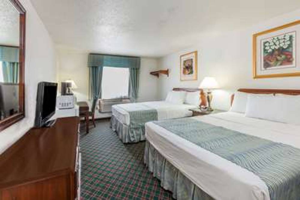 SUPER 8 BY WYNDHAM IRVING DFW AIRPO 8