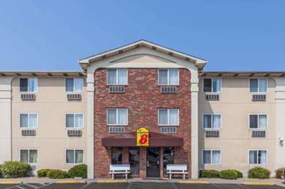 Super 8 By Wyndham Irving DFW Airport/South 1