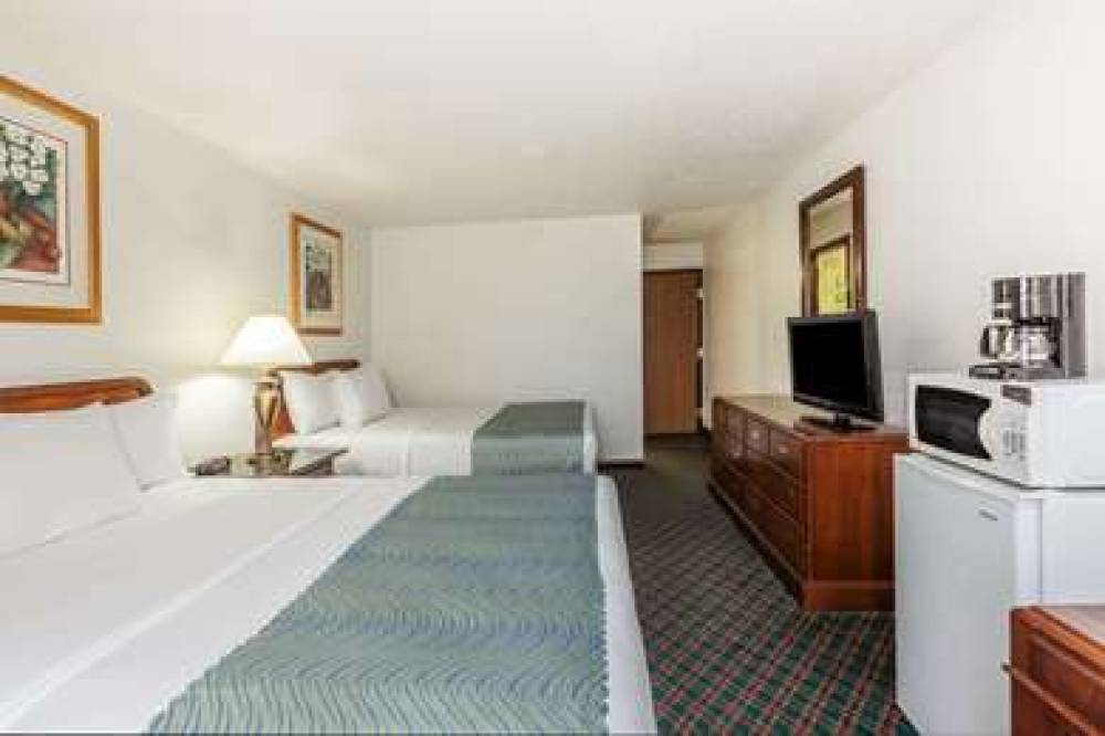 SUPER 8 BY WYNDHAM IRVING DFW AIRPO 6