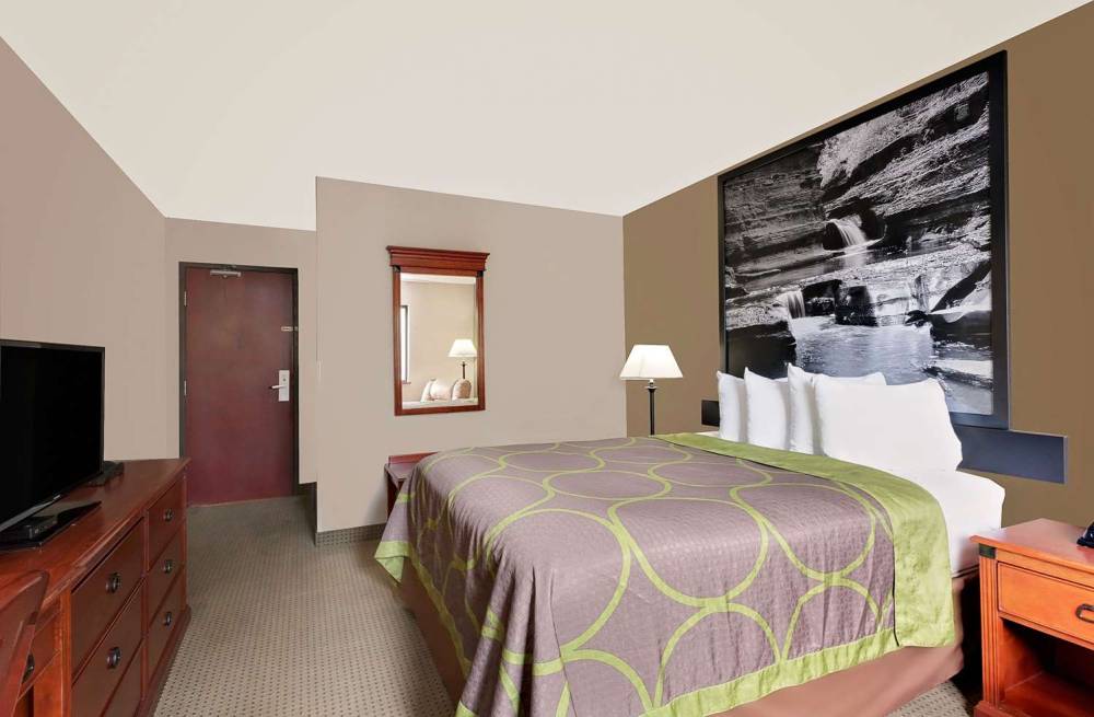 Super 8 By Wyndham Ithaca 10