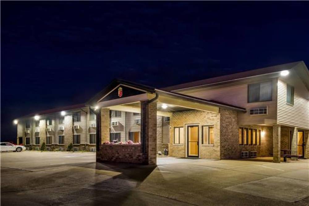 SUPER 8 BY WYNDHAM JEFFERSON 6