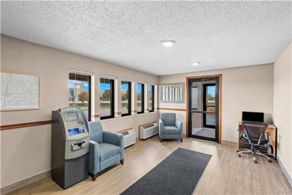 SUPER 8 BY WYNDHAM JEFFERSON 3