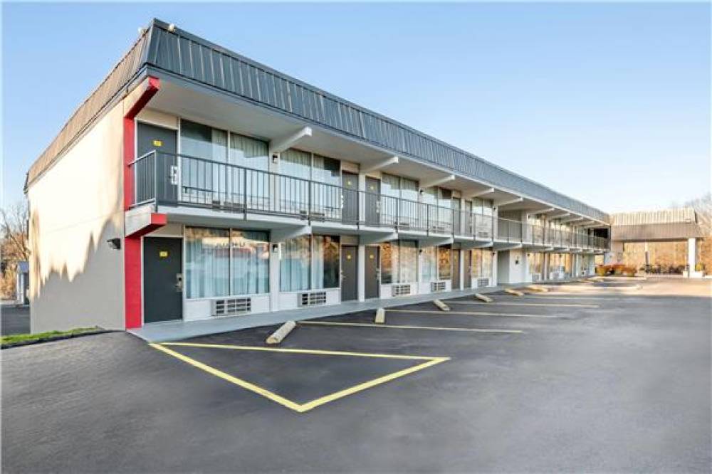 SUPER 8 BY WYNDHAM KINGSPORT /I-81 3