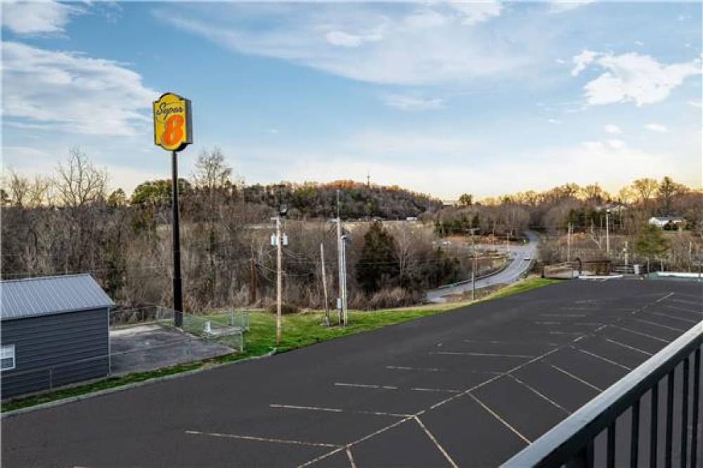 SUPER 8 BY WYNDHAM KINGSPORT /I-81 5