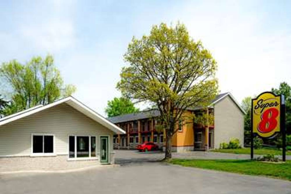 Super 8 By Wyndham Kingston