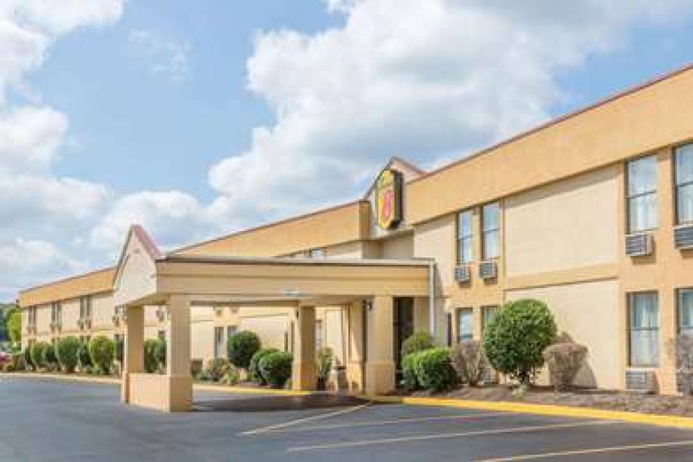 Super 8 By Wyndham Knoxville Downtown Area 1