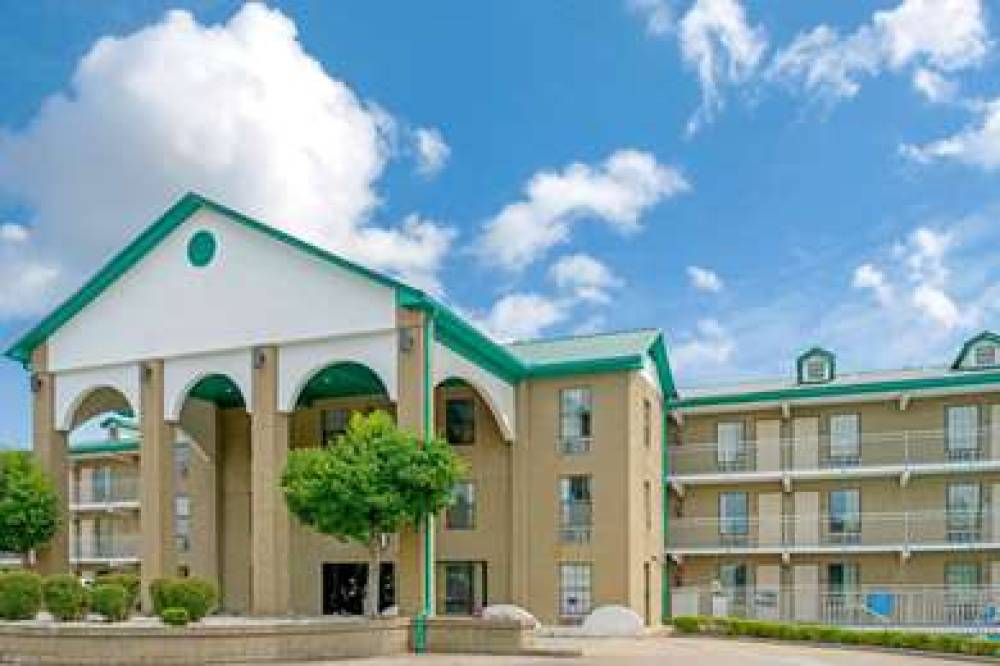 Super 8 By Wyndham Lakeland 1