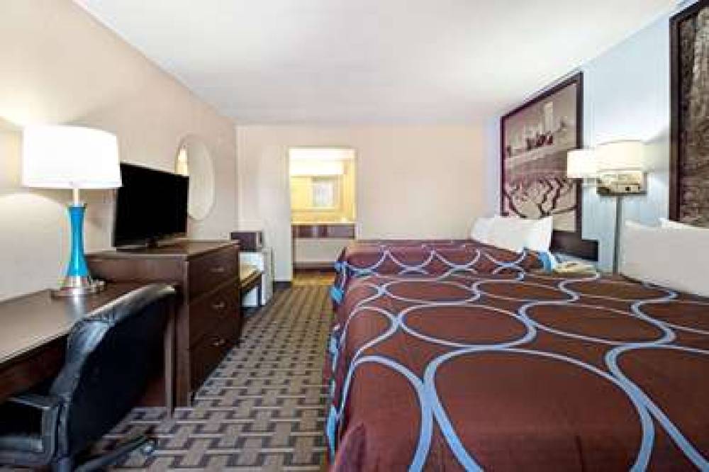 Super 8 By Wyndham Lakeland 8