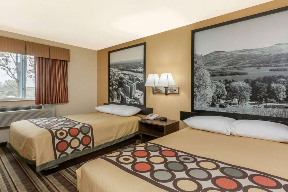 SUPER 8 BY WYNDHAM LATHAM/ALBANY AI 3
