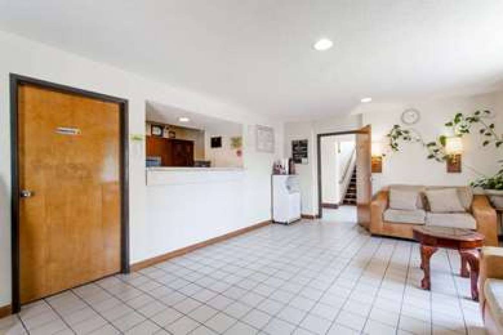 Super 8 By Wyndham Lewiston Auburn Area 4