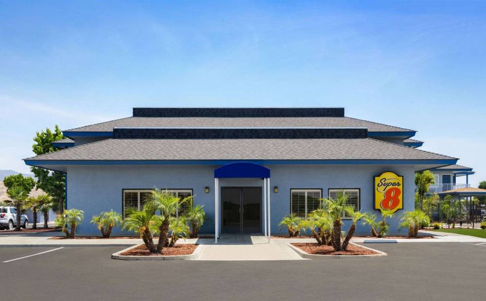 Super 8 By Wyndham Lindsay Olive Tree 6
