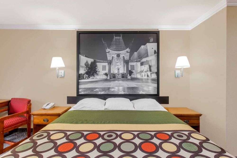 Super 8 By Wyndham Los Angeles Downtown 6