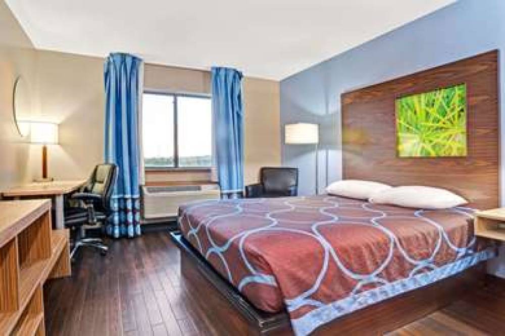 Super 8 By Wyndham Louisville Airport 3