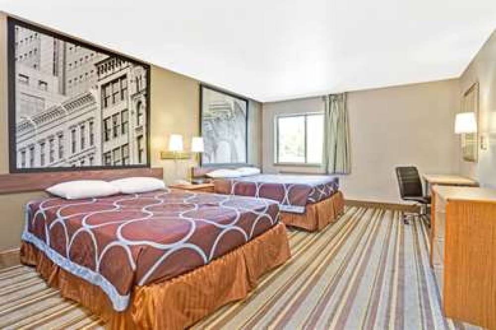 Super 8 By Wyndham Louisville Airport 8
