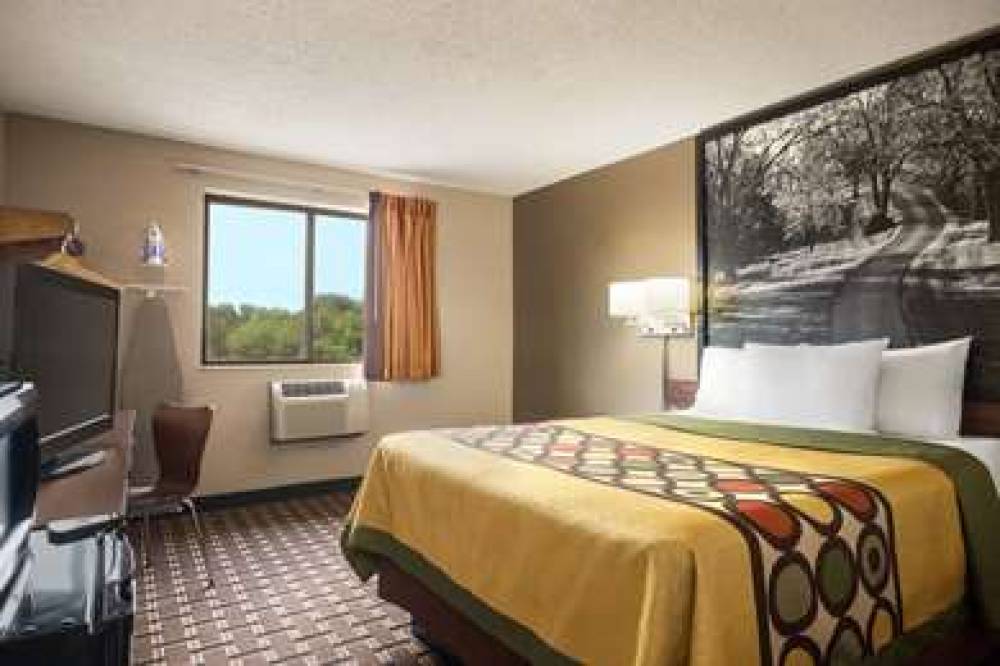 Super 8 By Wyndham Mayfield 7