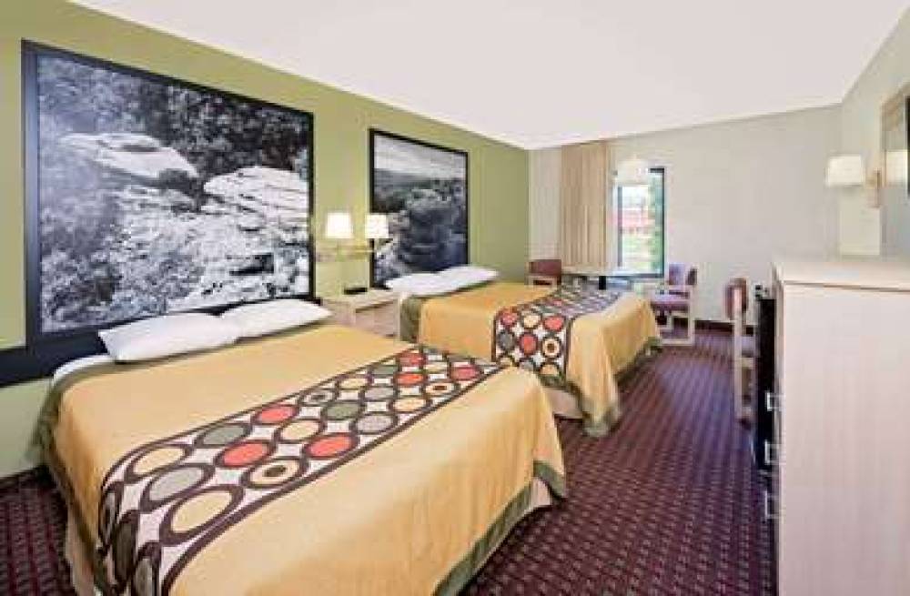Super 8 By Wyndham Metropolis 5