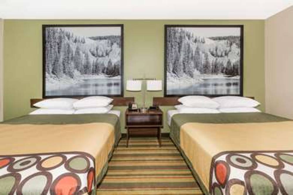 Super 8 By Wyndham Montrose 7