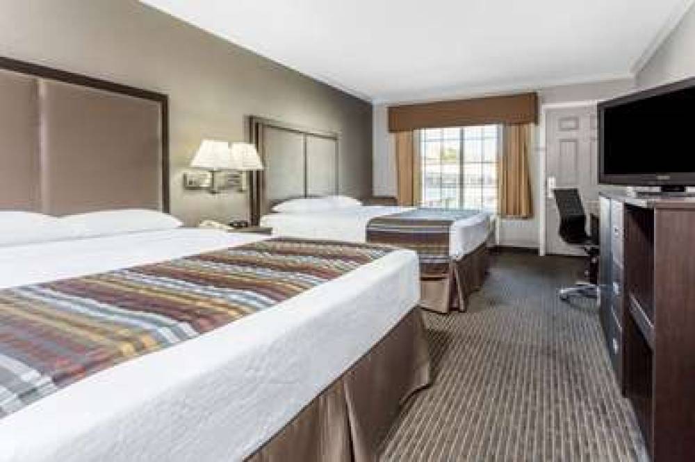 Super 8 By Wyndham Mountain View 9