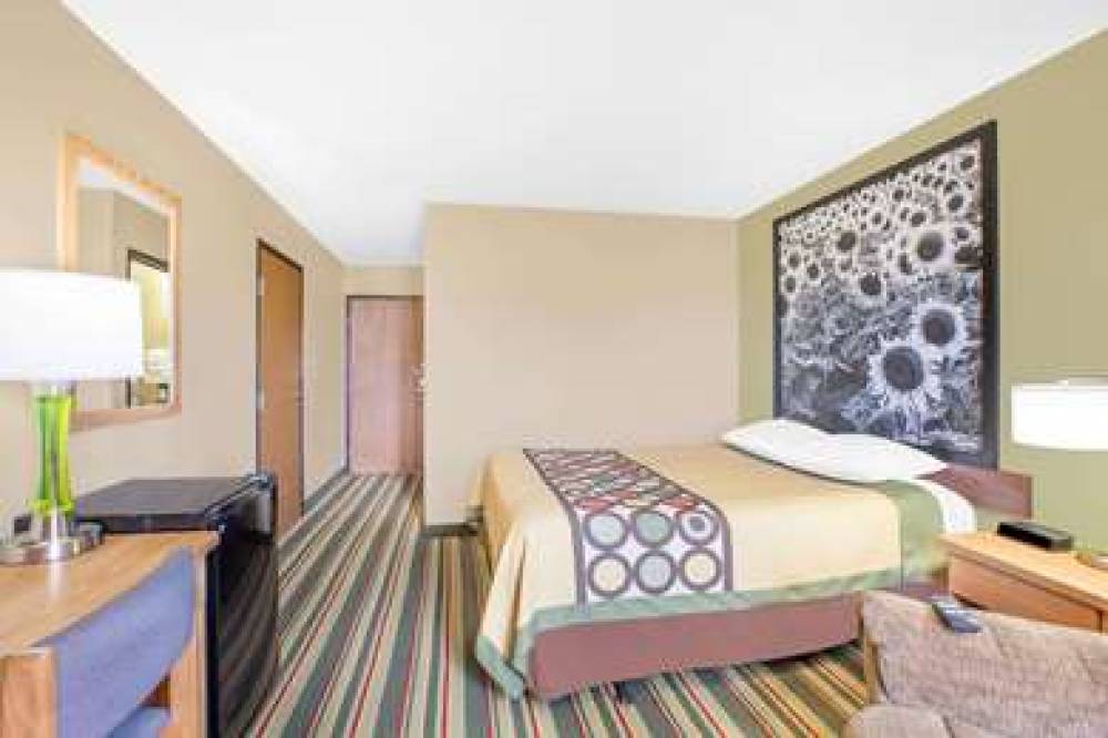 Super 8 By Wyndham Mt Pleasant 7