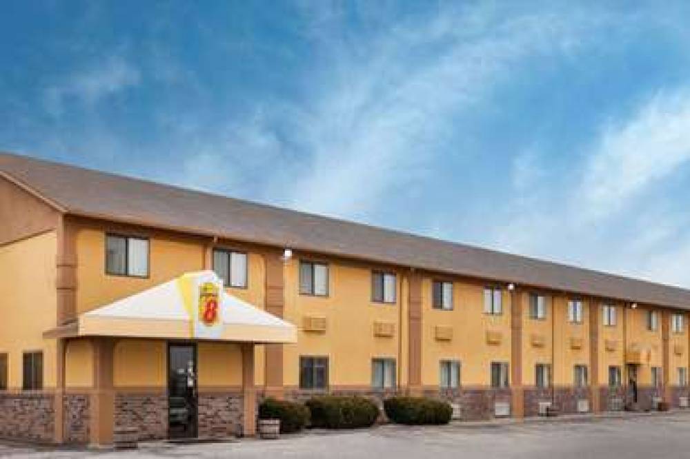 SUPER 8 BY WYNDHAM MUSCATINE 10
