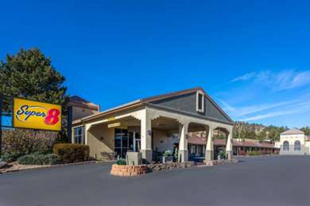 Super 8 By Wyndham NAU Downtown Conference Center 2