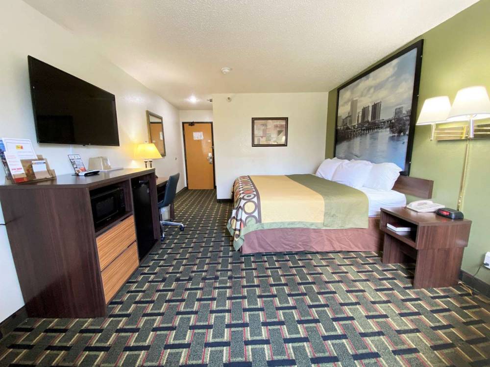 Super 8 By Wyndham Newport News/Jefferson Ave. 9