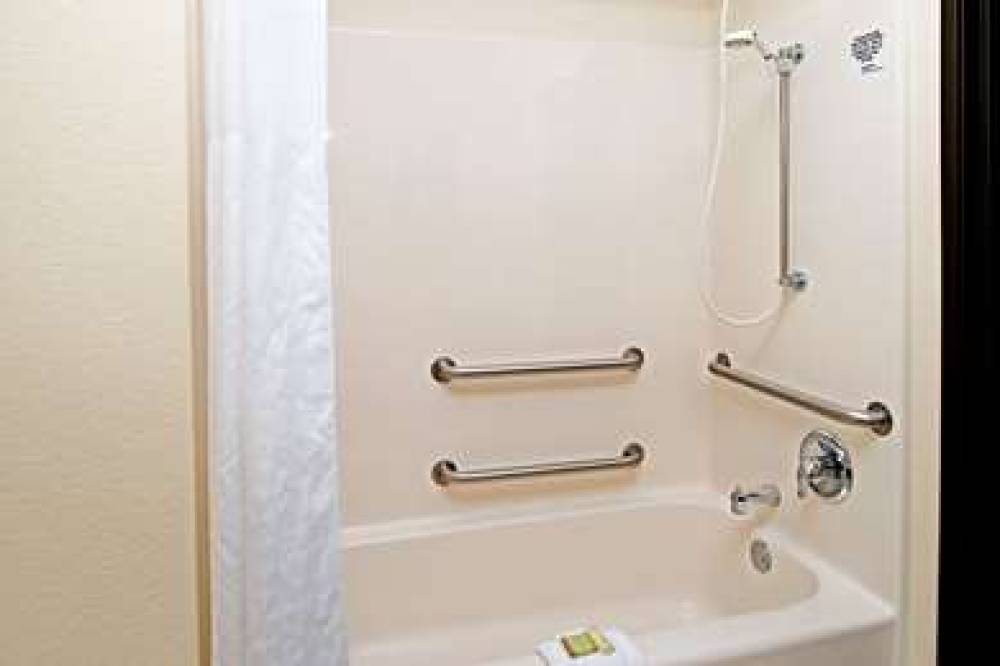 Super 8 By Wyndham Omaha Eppley Airport/Carter Lake 6