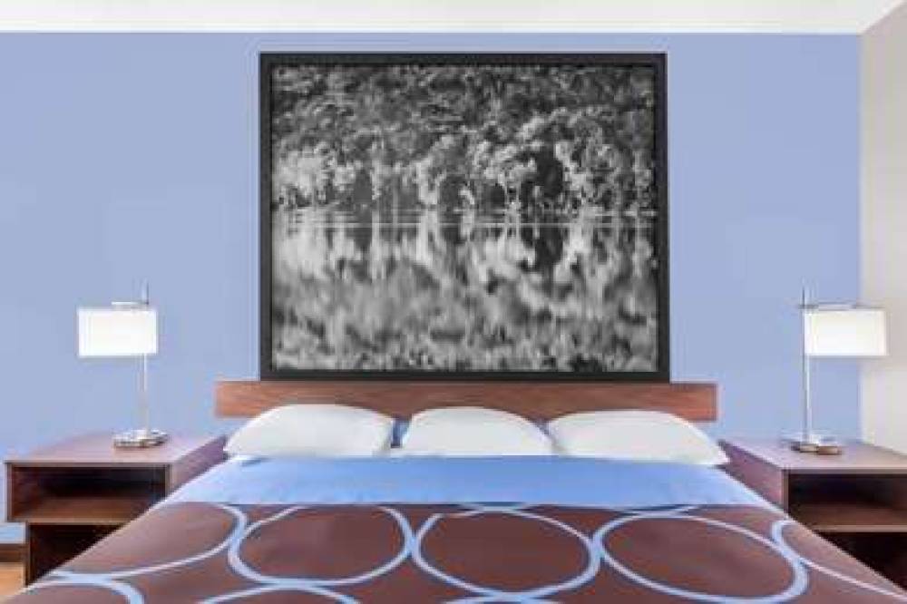 SUPER 8 BY WYNDHAM ONEONTA/COOPERST 9