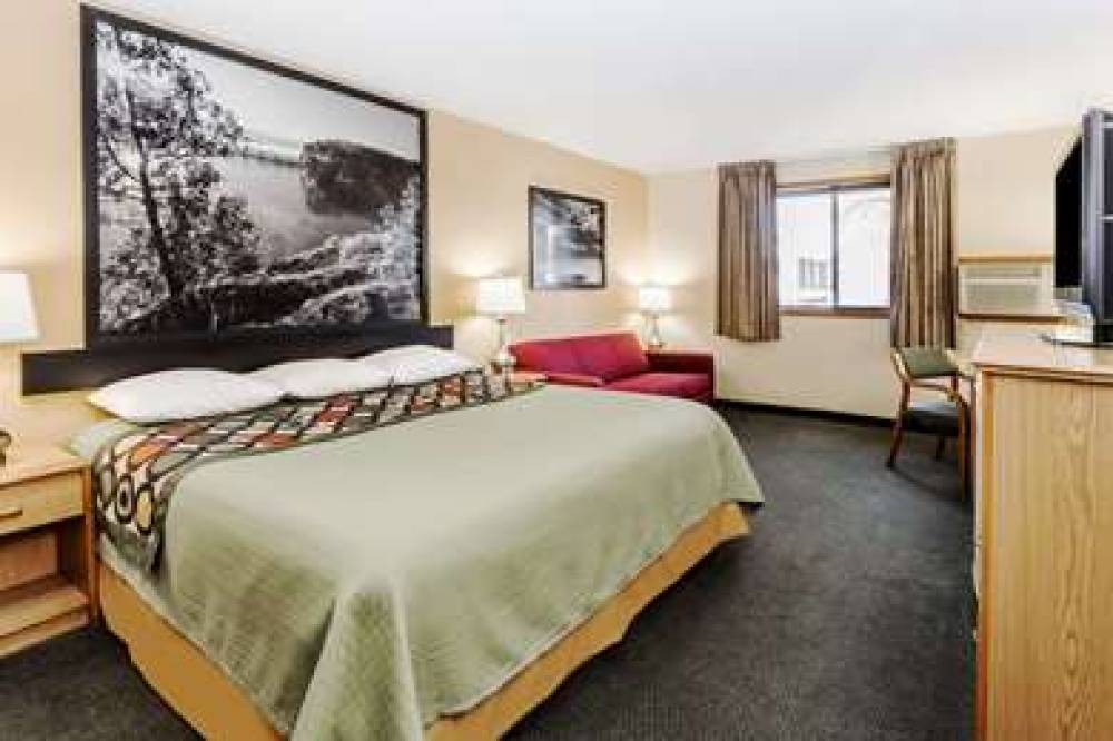 Super 8 By Wyndham Ottawa Starved Rock 7