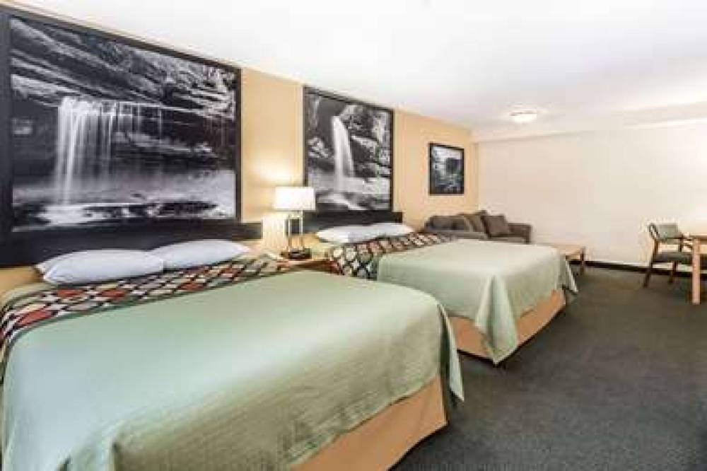 Super 8 By Wyndham Ottawa Starved Rock 6
