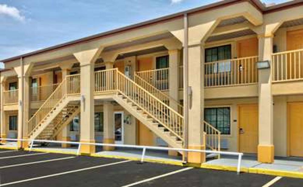 Super 8 By Wyndham Palestine Tx