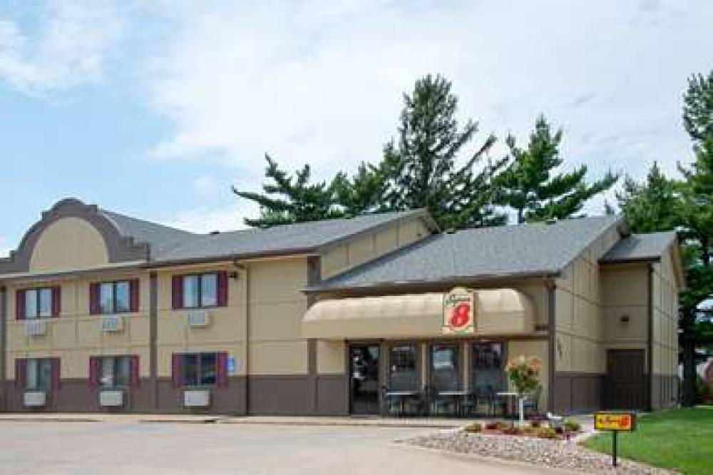 Super 8 By Wyndham Pella