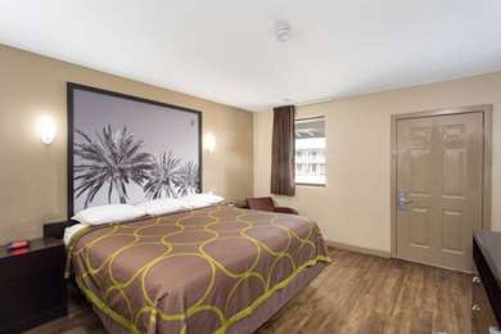 SUPER 8 BY WYNDHAM PENSACOLA WEST 8