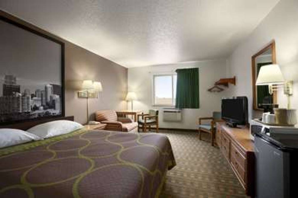 Super 8 By Wyndham Peru Starved Rock State Park 5