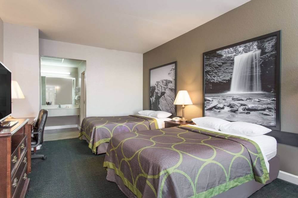 Super 8 By Wyndham Petersburg 5