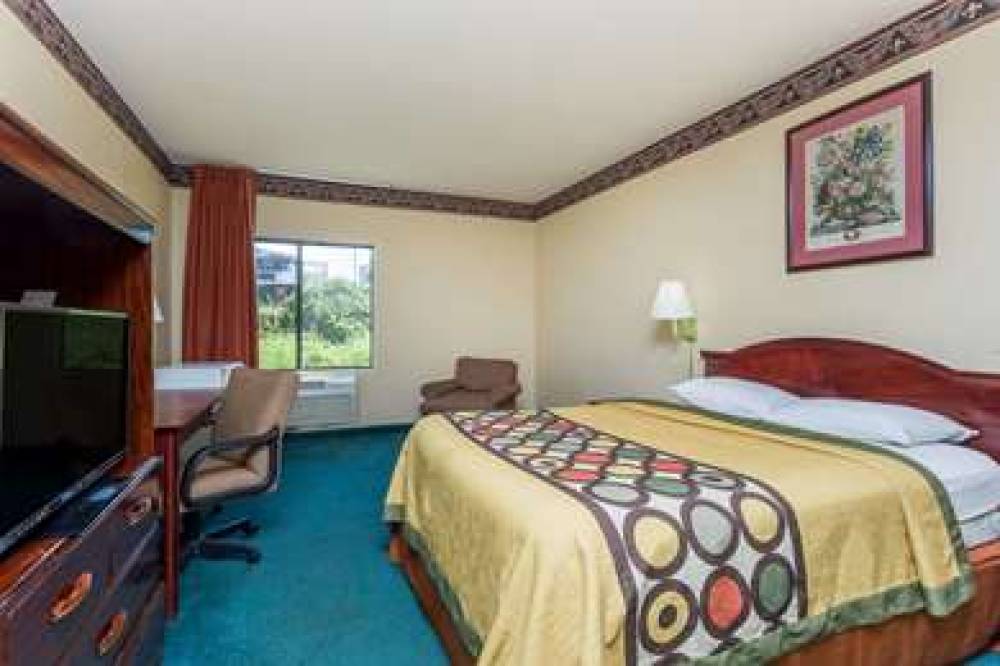 SUPER 8 BY WYNDHAM PIEDMONT GREENVI 2