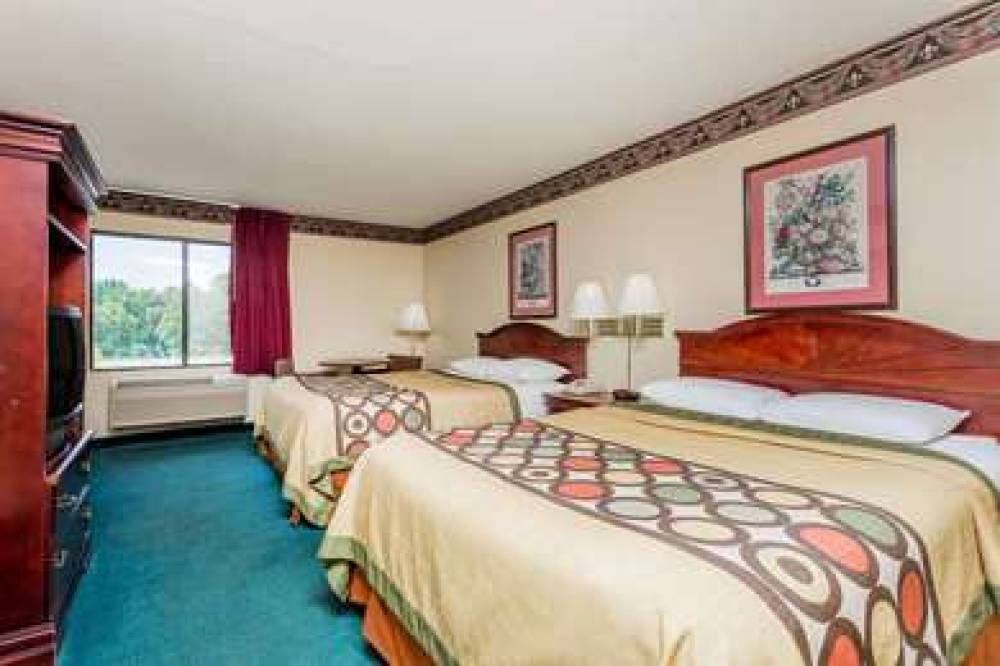 SUPER 8 BY WYNDHAM PIEDMONT GREENVI 4