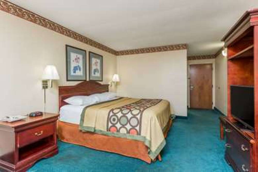SUPER 8 BY WYNDHAM PIEDMONT GREENVI 6
