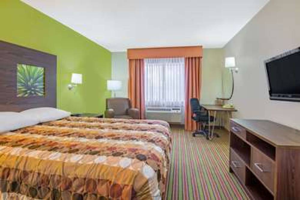 SUPER 8 BY WYNDHAM PORTALES 10