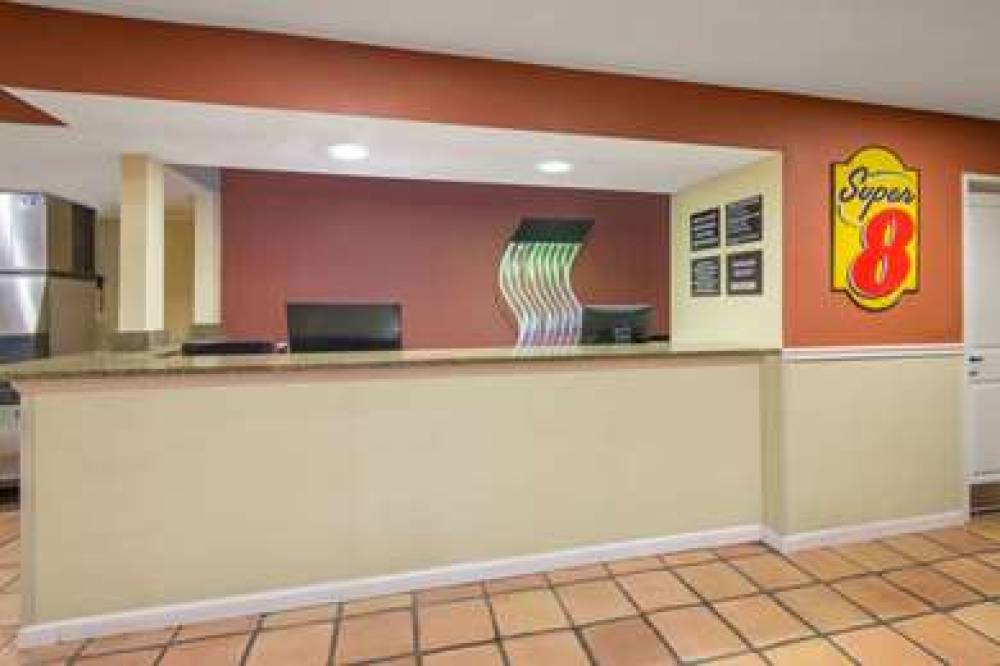 SUPER 8 BY WYNDHAM PORTALES 3