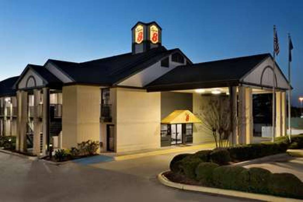 SUPER 8 BY WYNDHAM RUSTON 1
