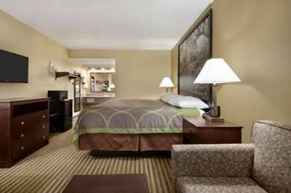 SUPER 8 BY WYNDHAM RUSTON 5