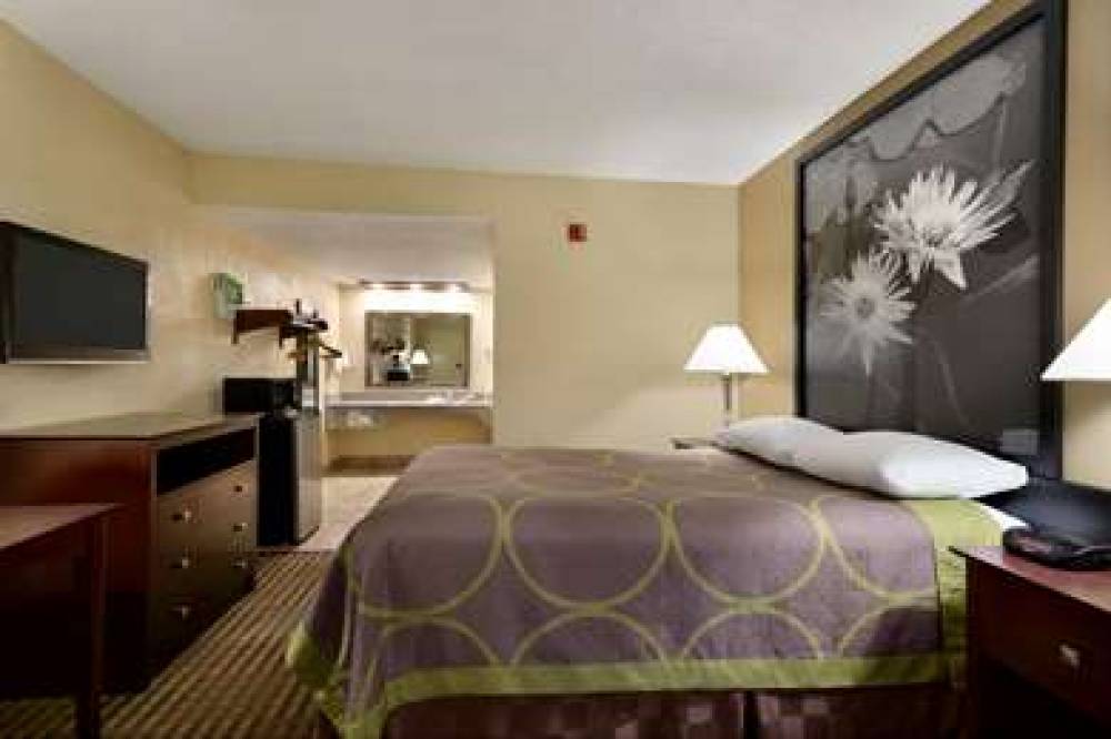 SUPER 8 BY WYNDHAM RUSTON 7