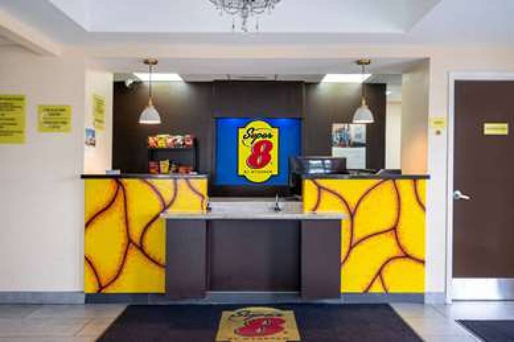Super 8 By Wyndham Salisbury 4