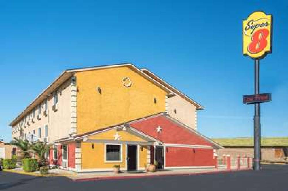 SUPER 8 BY WYNDHAM SAN ANTONIO/I-35 3