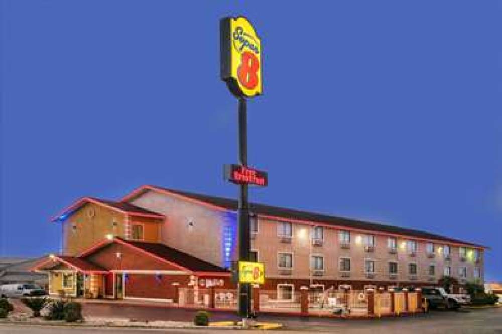 Super 8 By Wyndham San Antonio/I 35