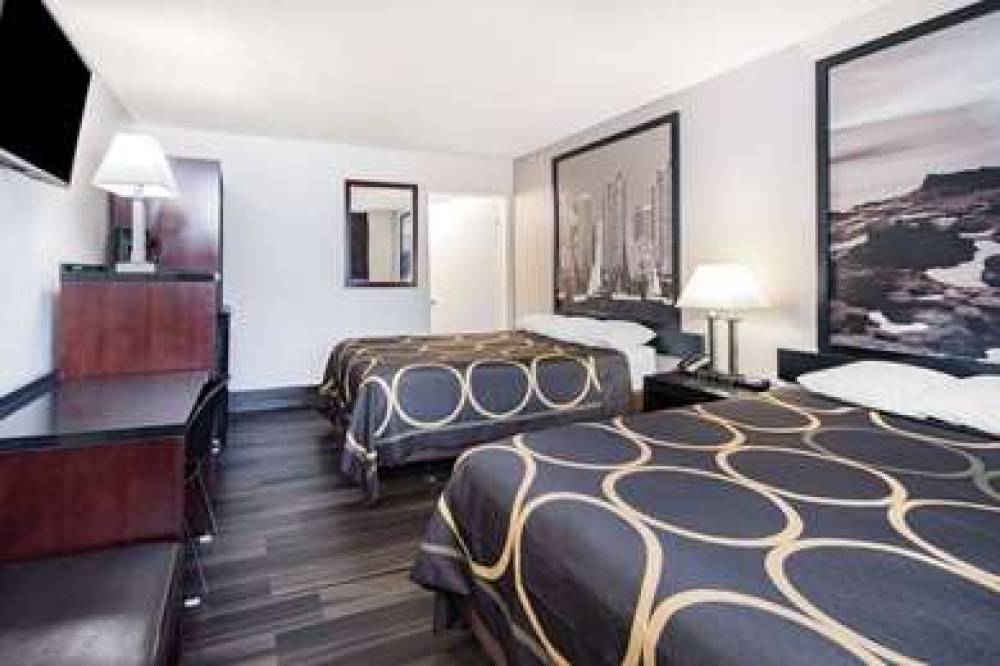 SUPER 8 BY WYNDHAM SAN DIEGO HOTEL 3
