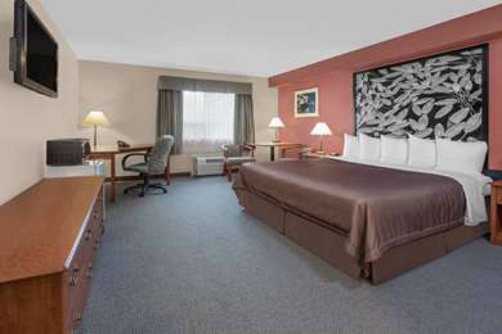 Super 8 By Wyndham Sault Ste Marie On 8