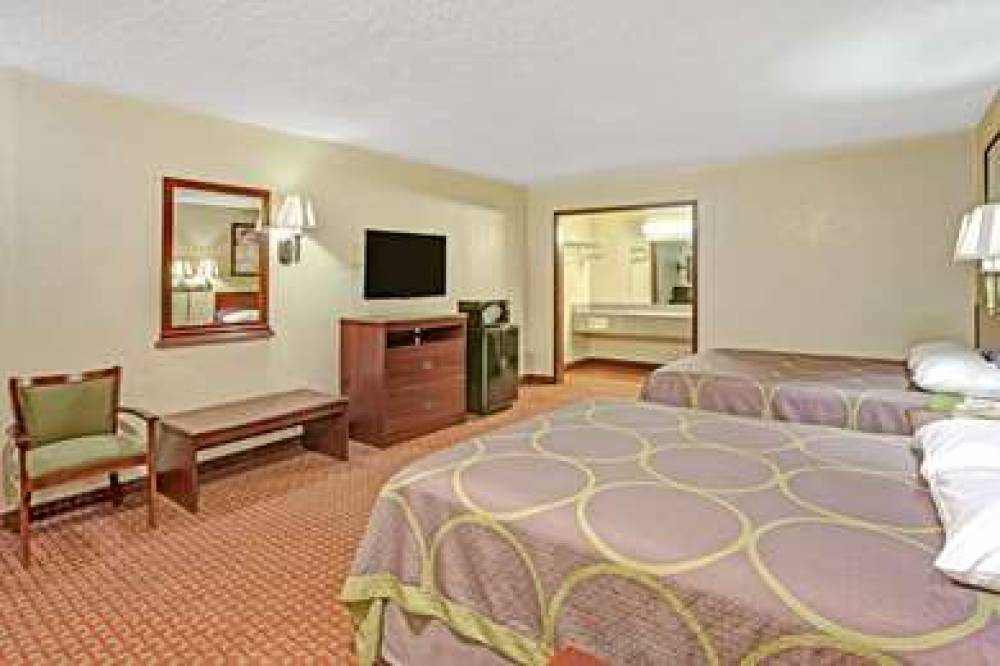 SUPER 8 BY WYNDHAM SHAWNEE 10